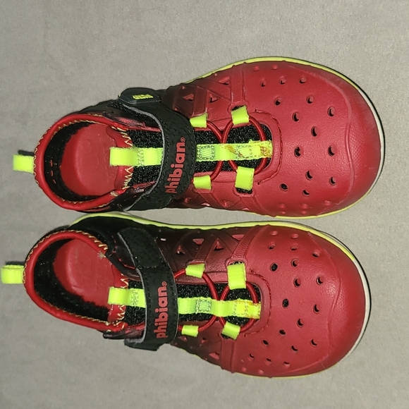 Made 2 Play velcro sneakers boys size 8 - Picture 2 of 8